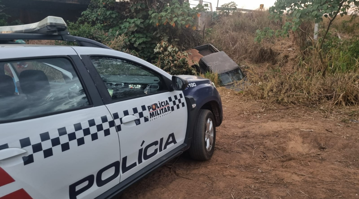 Caminhonete furtada é recuperada por militares da 17ª CIPM de Vila Operária 3