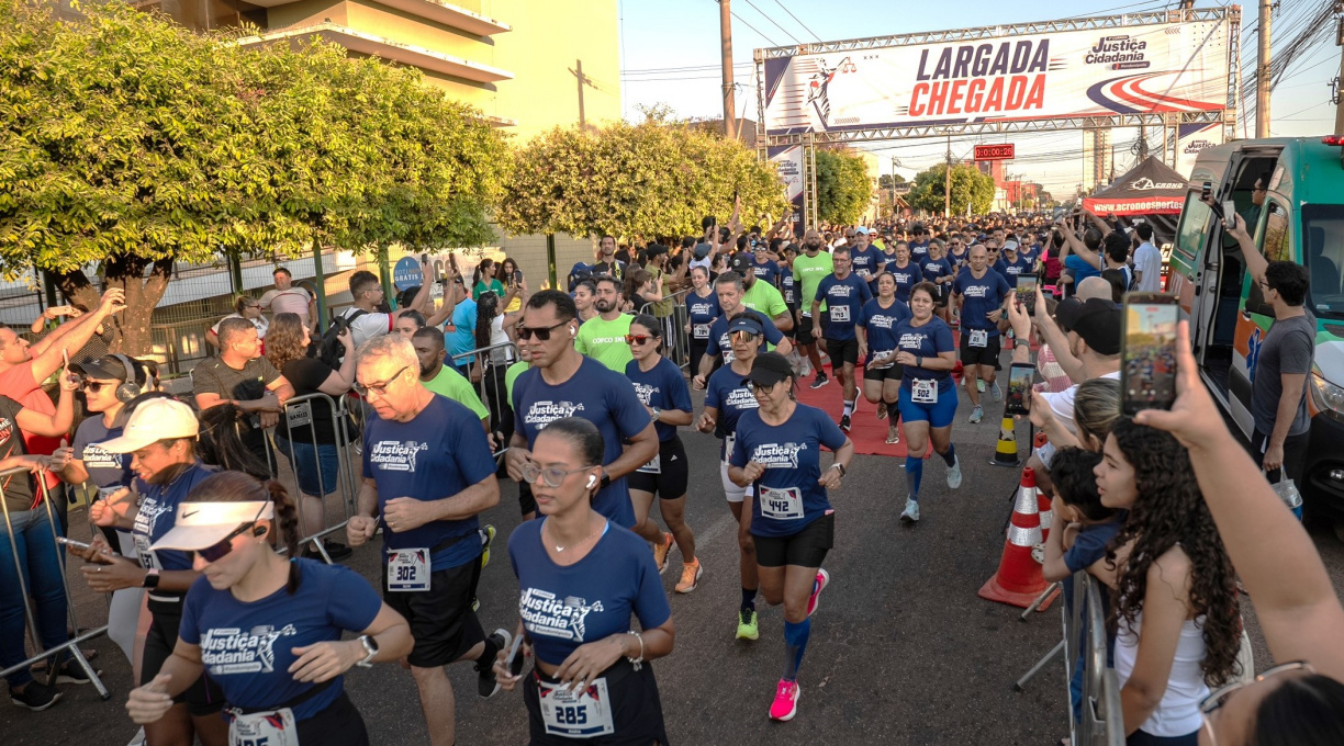 Com apoio da Prefeitura, atletas amadores percorrem ruas na 2ª Corrida da Justiça e Cidadania 1 Com apoio da Prefeitura, atletas amadores percorrem ruas na 2ª Corrida da Justiça e Cidadania 1