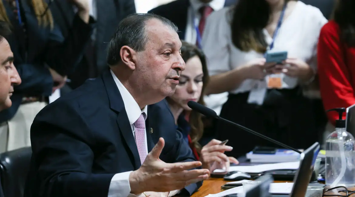 Relator da CCJ do Senado vota a favor da PEC do fim da escala 6x1 5 Relator da CCJ do Senado vota a favor da PEC do fim da escala 6x1 5