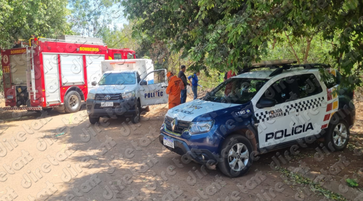 Cadáver é encontrado boiando em córrego no bairro Estrela Dalva, em Rondonópolis 1 Cadáver é encontrado boiando em córrego no bairro Estrela Dalva, em Rondonópolis 1