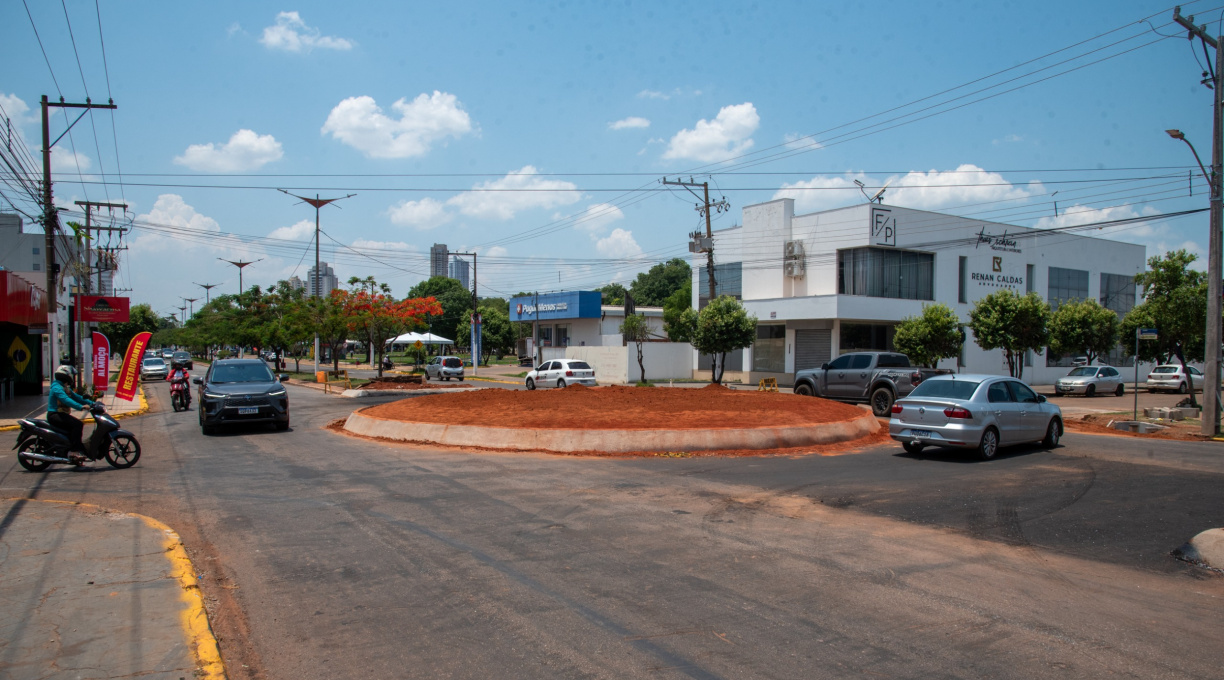 Prefeitura entrega nova rotatória na Lions facilitando acesso ao centro 1