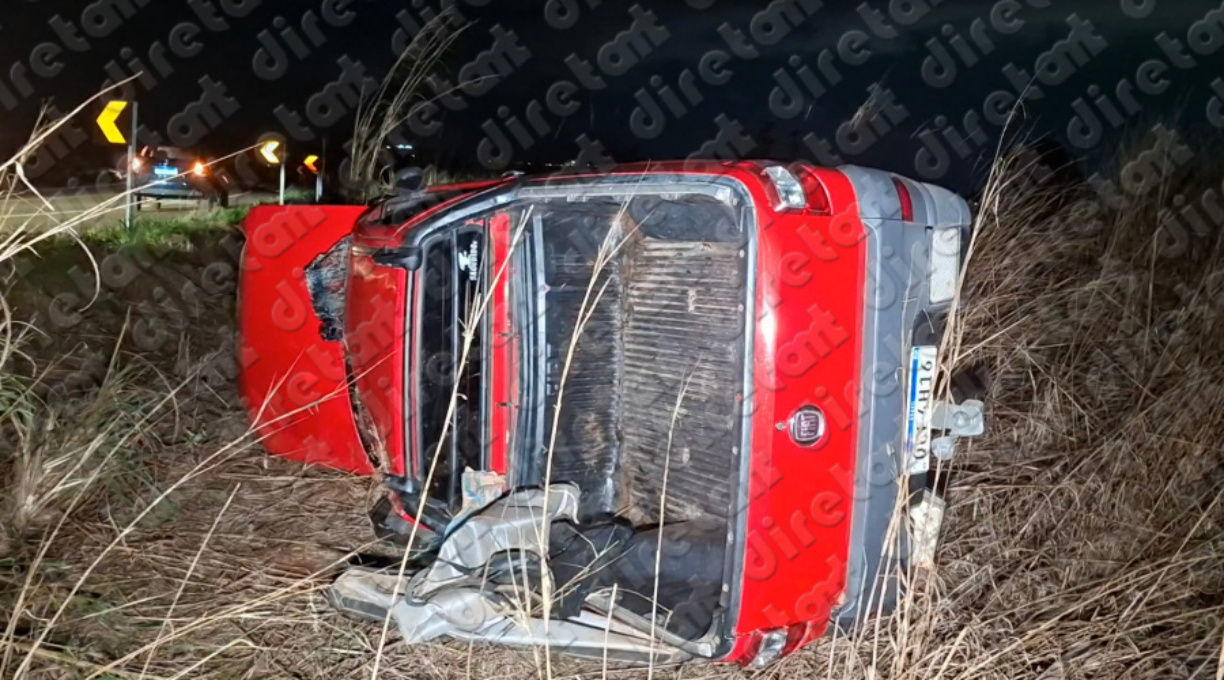 Fiat Strada capota na MT-471, em Rondonópolis, e motorista é encaminhado ao Hospital Regional 1