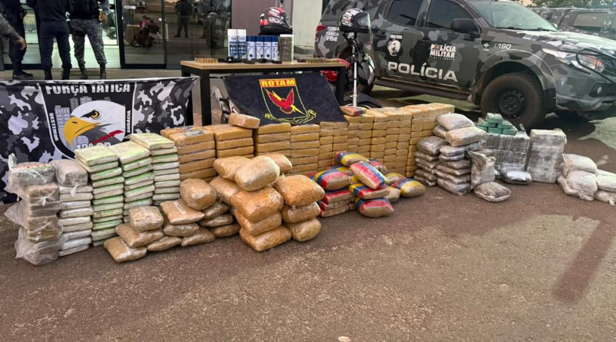 PM apreende 385 tabletes de drogas, causa prejuízo de mais de R$ 2 milhões às facções criminosas e prende suspeitos 5