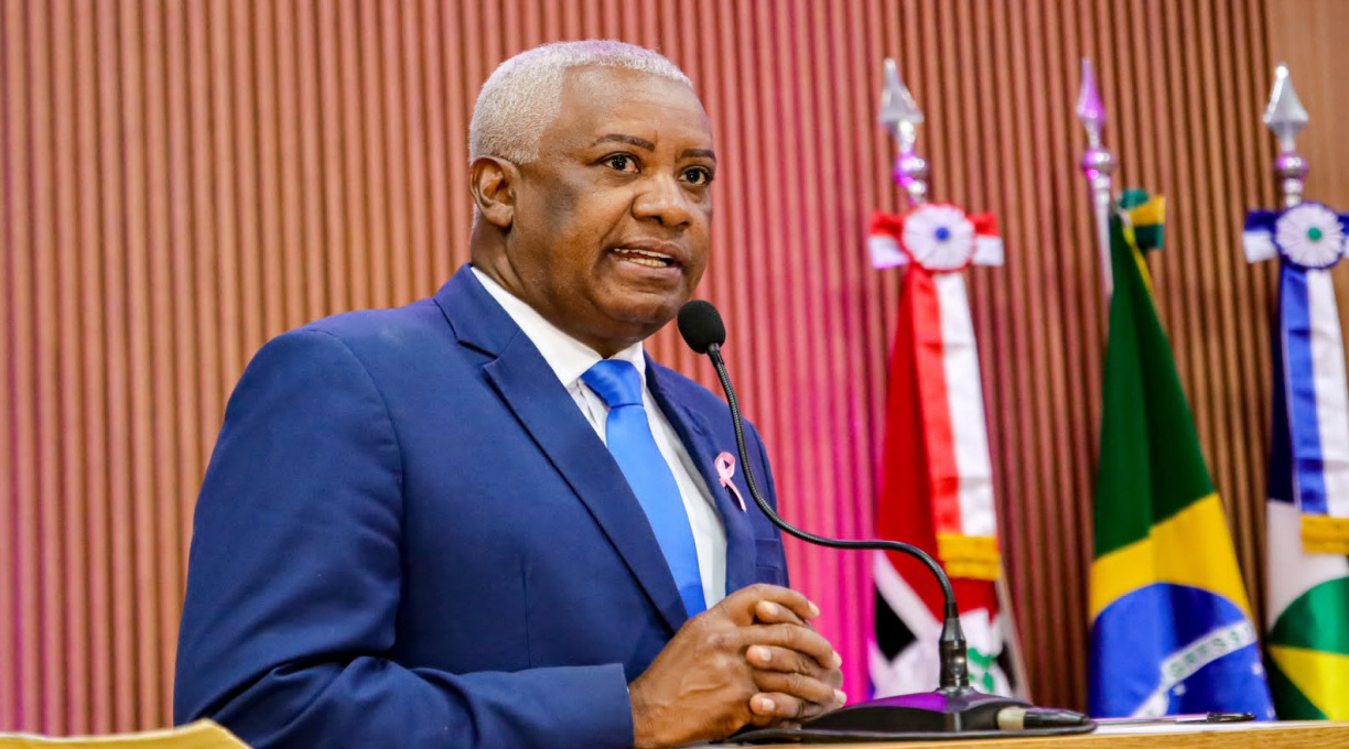 Vereador Adonias Fernandes cobra ampliação de duas escolas estaduais para atender estudantes de dez bairros de Rondonópolis 1 Vereador Adonias Fernandes cobra ampliação de duas escolas estaduais para atender estudantes de dez bairros de Rondonópolis 1