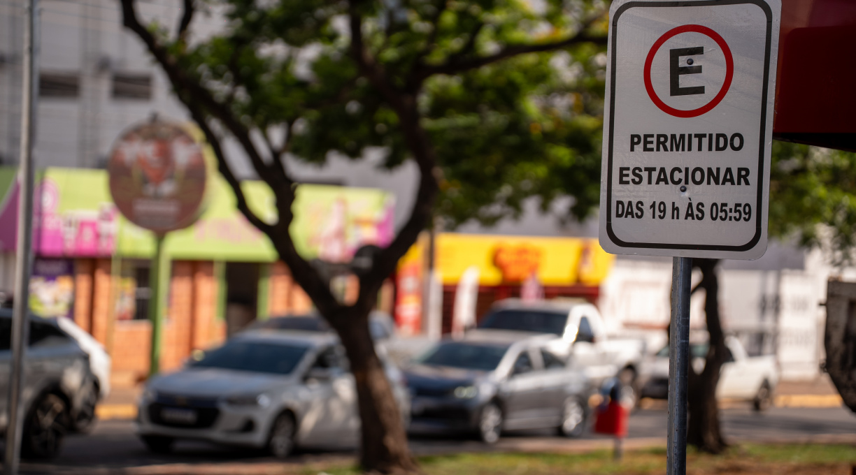 Prefeitura libera estacionamento à noite em trecho da Avenida Lions Internacional 1 Prefeitura libera estacionamento à noite em trecho da Avenida Lions Internacional 1